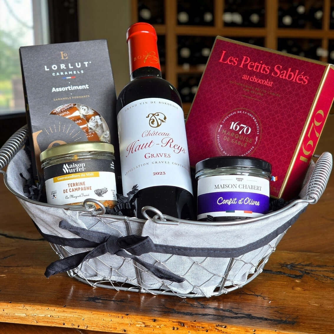 “Bordeaux” Garnished Basket