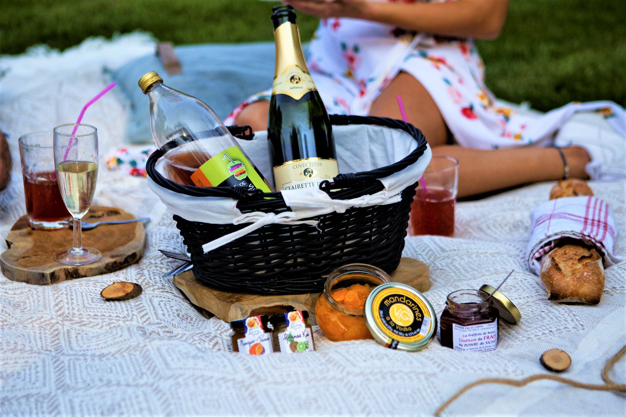 Panier Garni - Champagne et confitures - 24/48h