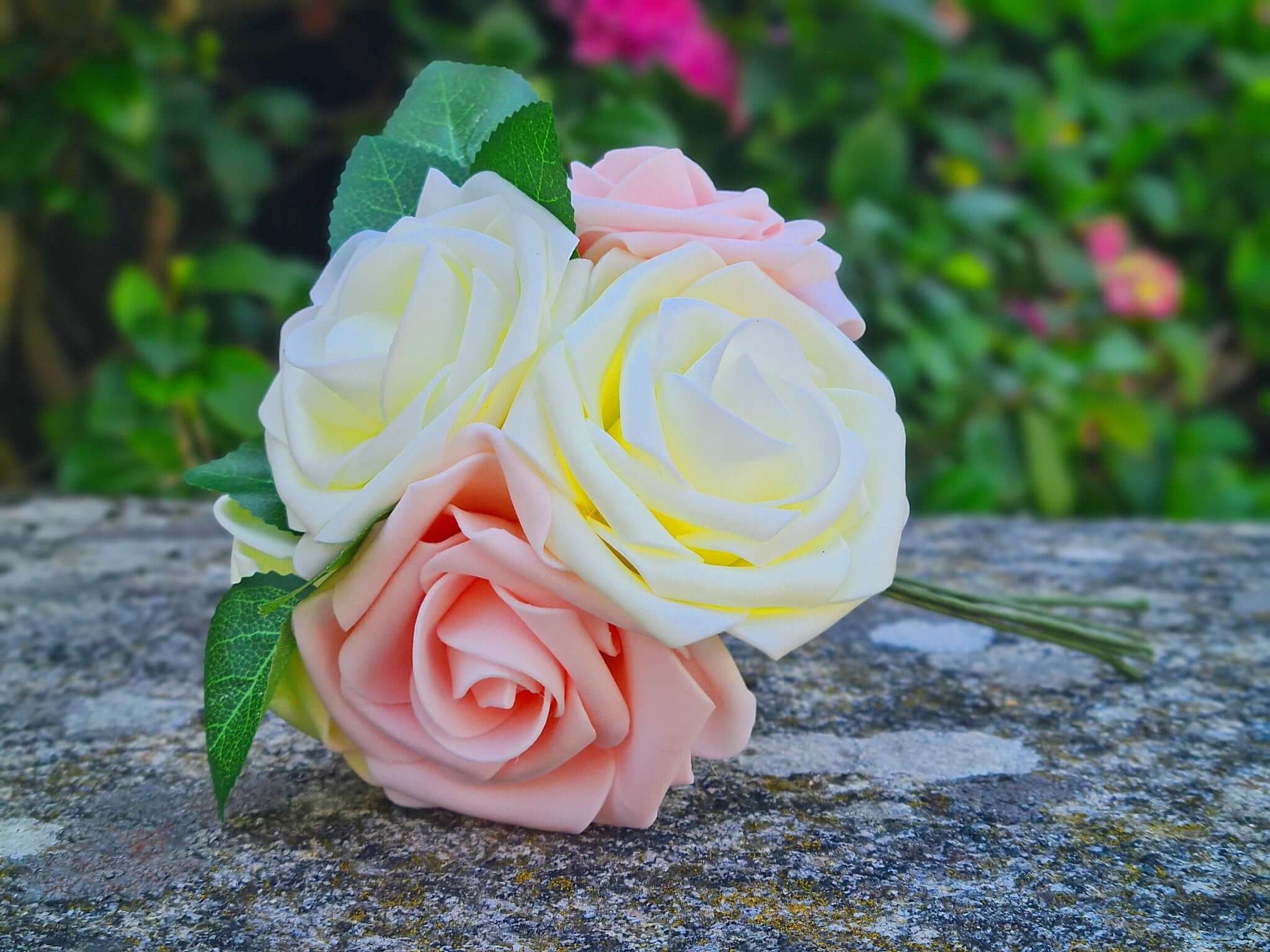 Petit Bouquet de Roses Artificielles - C'est Cela