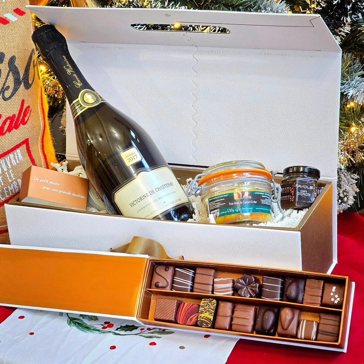 Coffret Gourmand Crémant Foie Gras et Chocolats webp