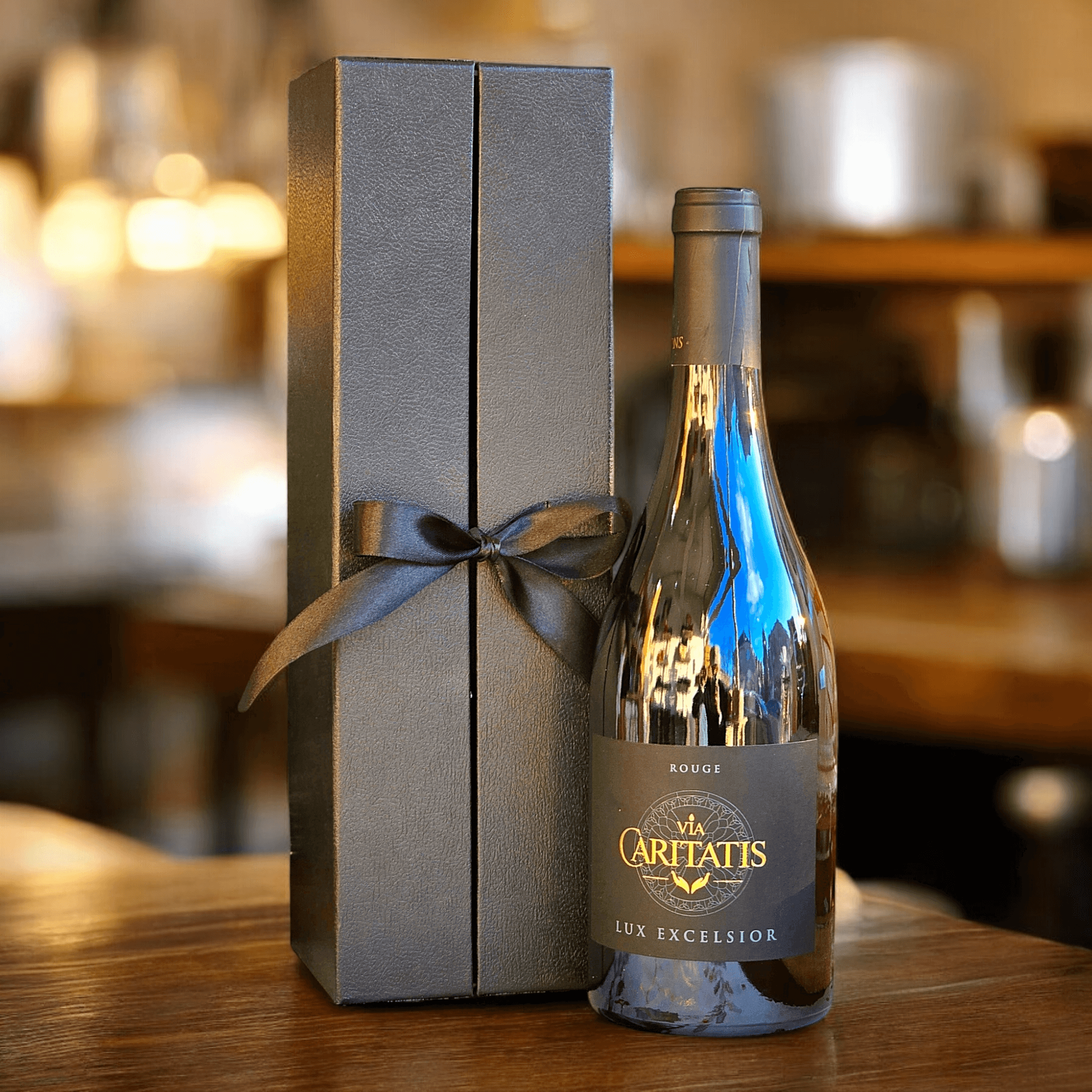 Via Caritatis Lux Rouge 2020 - Ventoux AOP 75cl avec Coffret